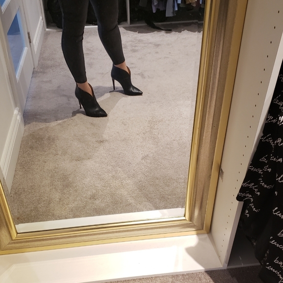 100% Authentic Aquazzura Black Leather Booties - Picture 4 of 10